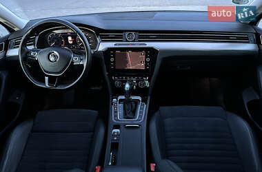 Седан Volkswagen Passat 2019 в 