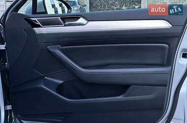 Седан Volkswagen Passat 2019 в 