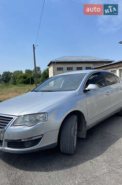 Седан Volkswagen Passat 2006 в Буске