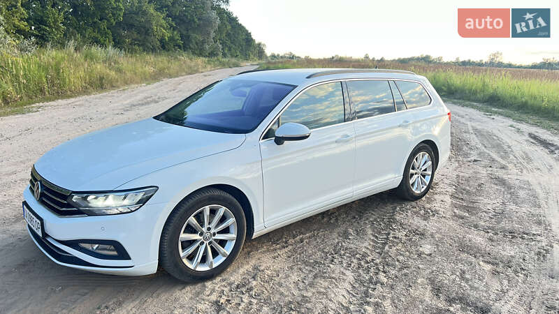 Универсал Volkswagen Passat 2019 в Петропавловской Борщаговке