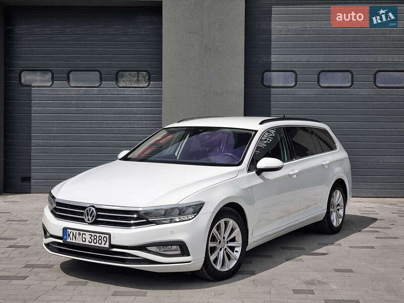 Универсал Volkswagen Passat 2019 в Петропавловской Борщаговке