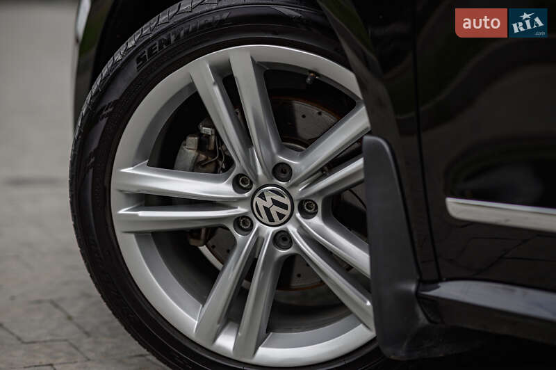 Седан Volkswagen Passat 2013 в Новояворовске
