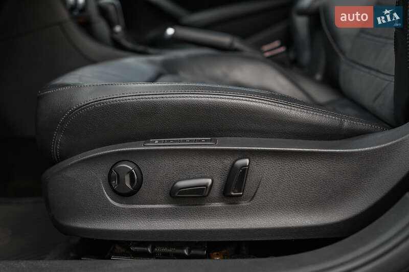Седан Volkswagen Passat 2013 в Новояворовске