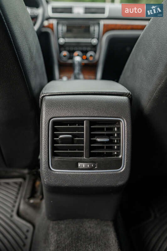 Седан Volkswagen Passat 2013 в Новояворовске