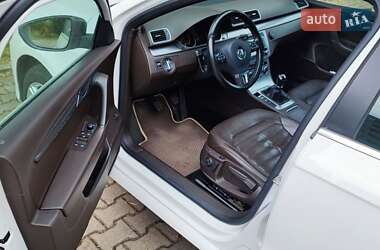Універсал Volkswagen Passat 2014 в 
