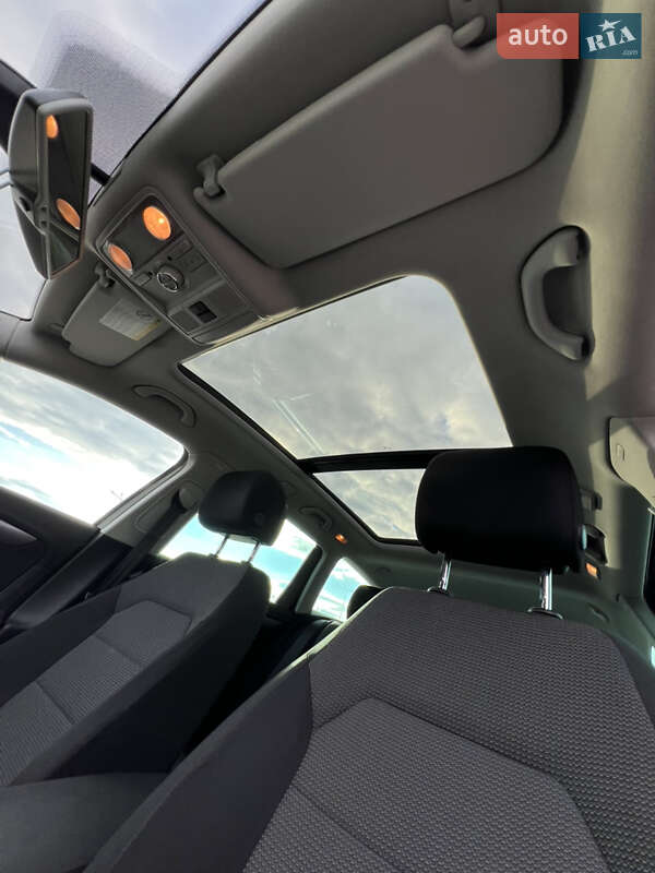 Универсал Volkswagen Passat 2011 в Днепре