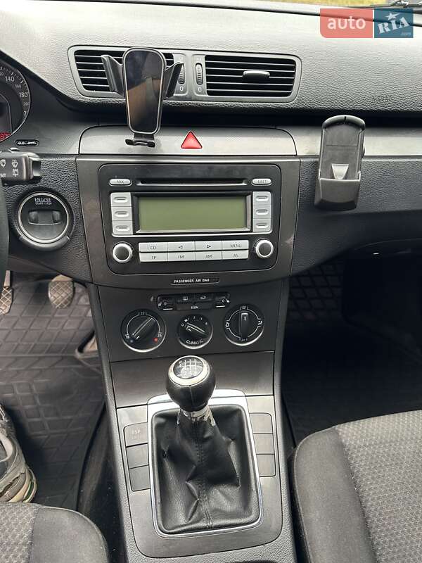 Универсал Volkswagen Passat 2006 в Ракитном
