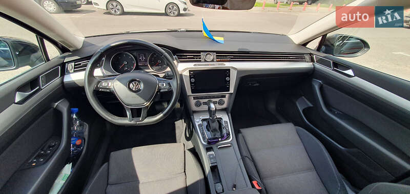Универсал Volkswagen Passat 2017 в Запорожье