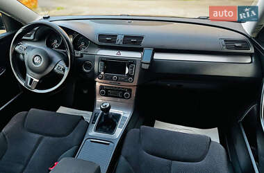Універсал Volkswagen Passat 2010 в 