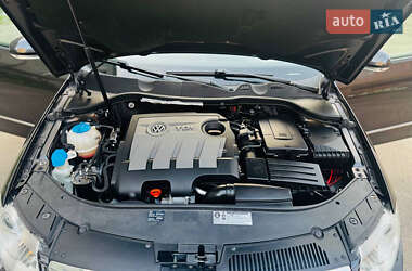 Універсал Volkswagen Passat 2010 в 