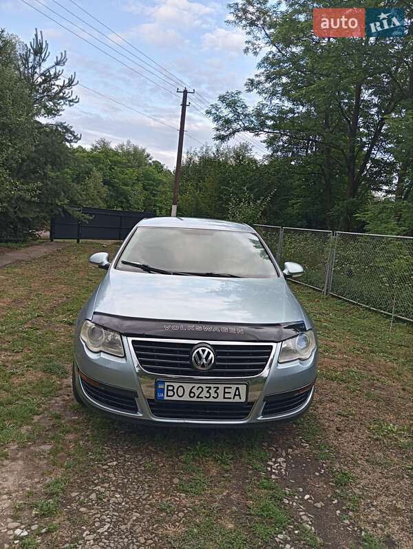 Седан Volkswagen Passat 2006 в Ивано-Франковске
