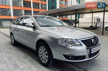 Універсал Volkswagen Passat 2006 в Житомирі