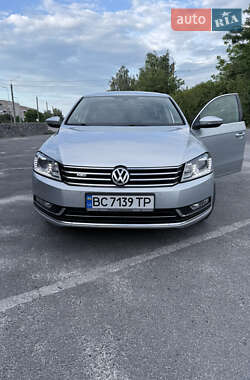 Седан Volkswagen Passat 2011 в Шепетовке