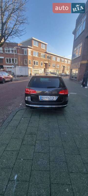 Універсал Volkswagen Passat 2012 в Тернополі