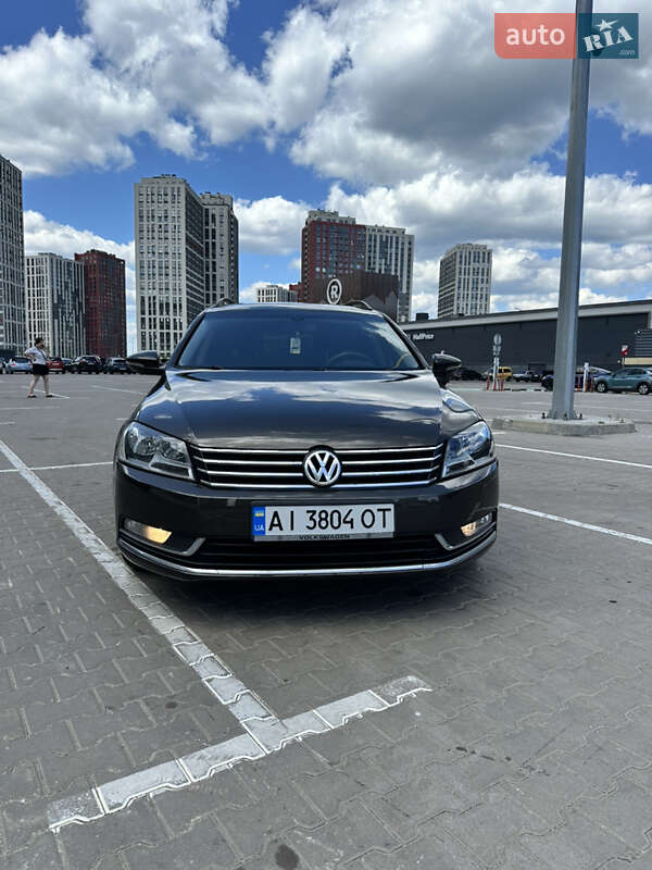 Универсал Volkswagen Passat 2013 в Киеве
