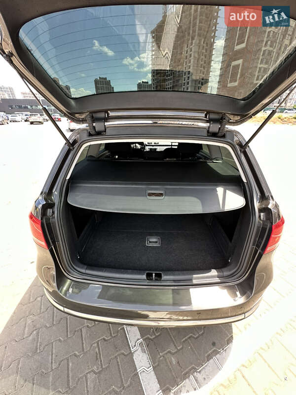 Универсал Volkswagen Passat 2013 в Киеве