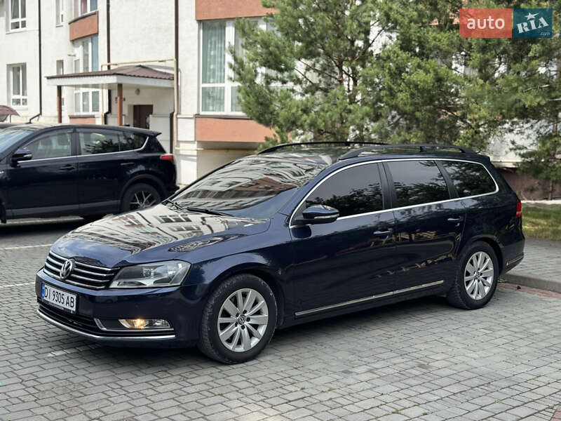 Универсал Volkswagen Passat 2011 в Ивано-Франковске