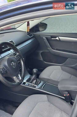 Универсал Volkswagen Passat 2011 в 