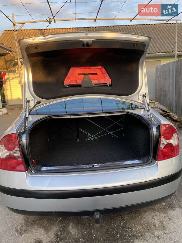 Седан Volkswagen Passat 2003 в Соснице