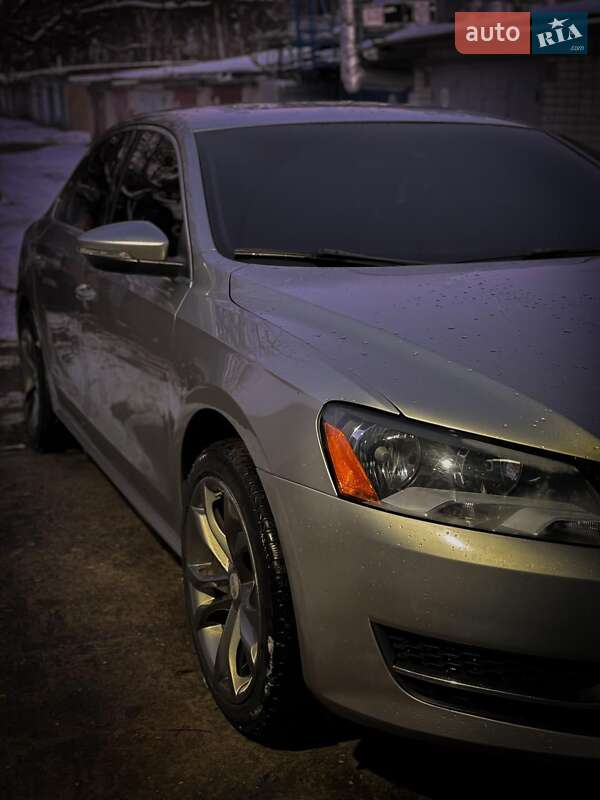 Седан Volkswagen Passat 2012 в Нетешине