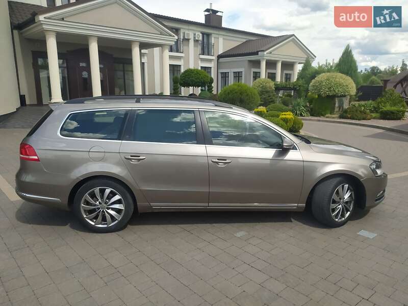 Универсал Volkswagen Passat 2012 в Стрые