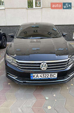 Седан Volkswagen Passat 2016 в Киеве