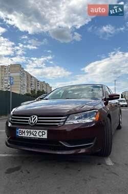 Седан Volkswagen Passat 2013 в Киеве
