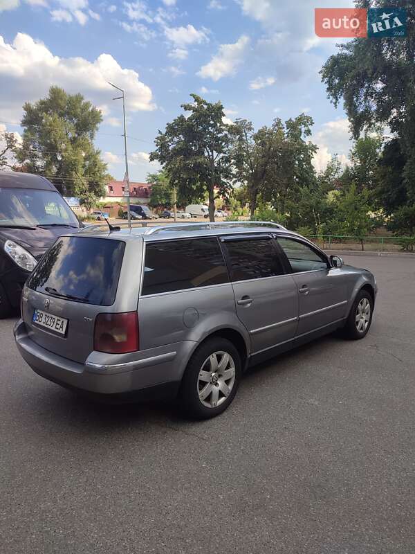 Универсал Volkswagen Passat 2004 в Киеве