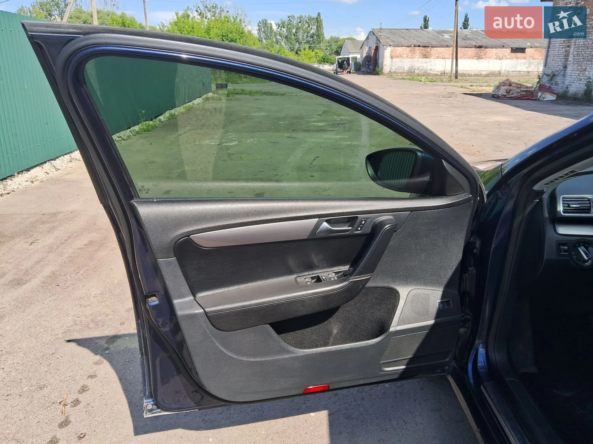 2011 Volkswagen Passat - мініатюра 3