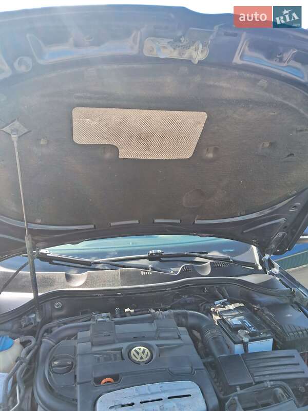 Універсал Volkswagen Passat 2011 в Луцьку