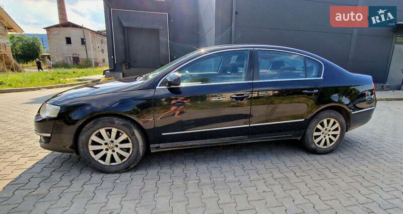 Седан Volkswagen Passat 2006 в Ужгороді