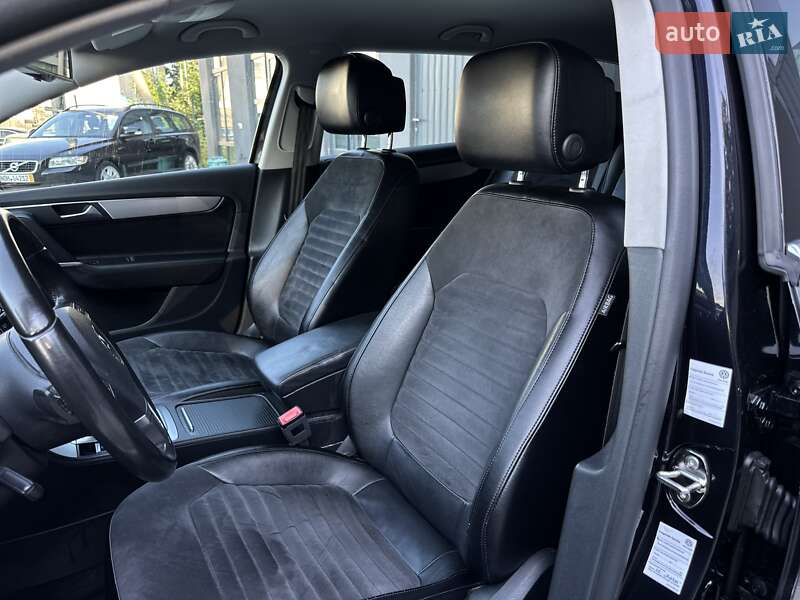 Універсал Volkswagen Passat 2013 в Івано-Франківську