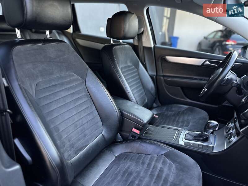 Універсал Volkswagen Passat 2013 в Івано-Франківську