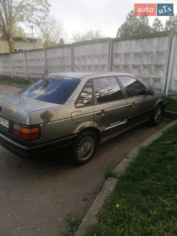 Седан Volkswagen Passat 1991 в Хмельницком
