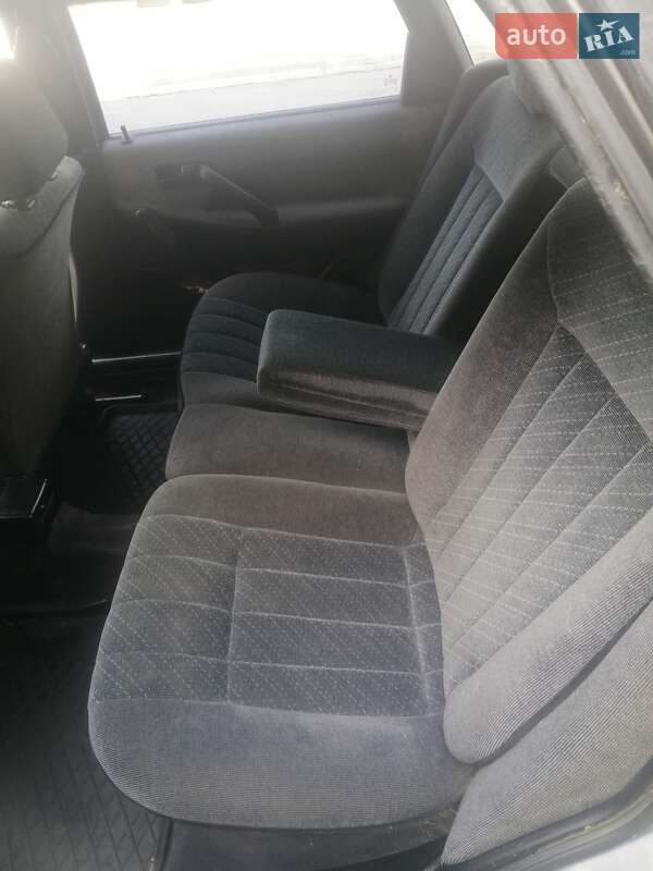 Седан Volkswagen Passat 1991 в Хмельницком