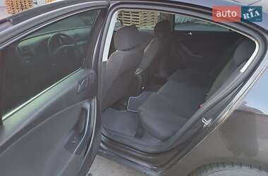 Седан Volkswagen Passat 2005 в Києві