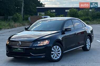 Седан Volkswagen Passat 2013 в Киеве