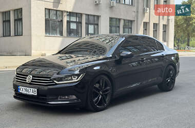 Седан Volkswagen Passat 2018 в Харькове