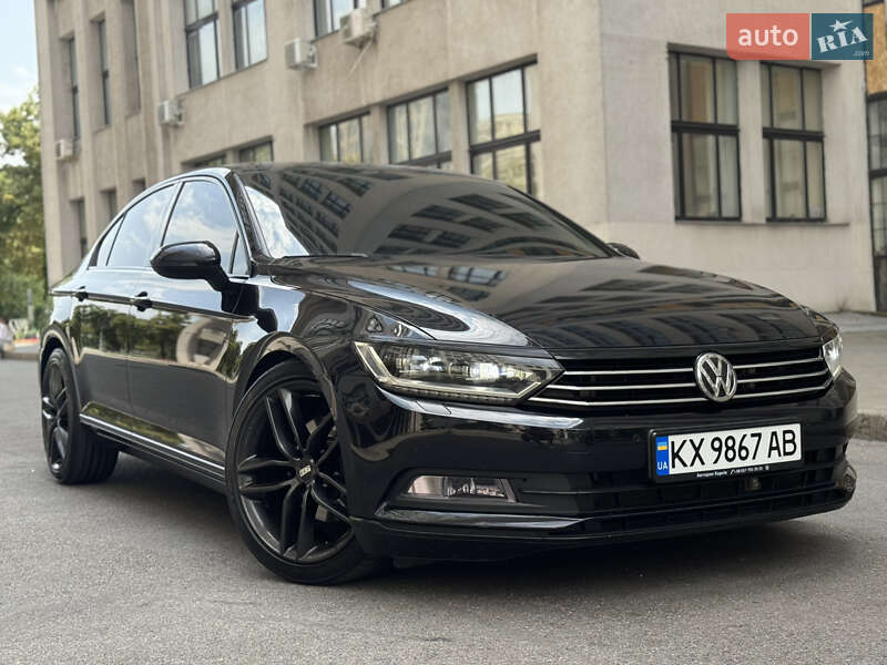 Седан Volkswagen Passat 2018 в Харькове