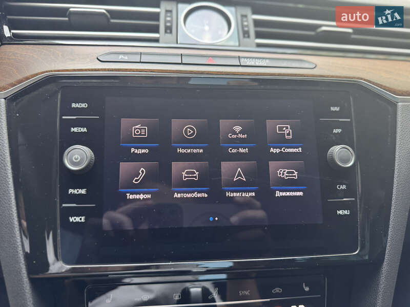 Седан Volkswagen Passat 2018 в Харькове
