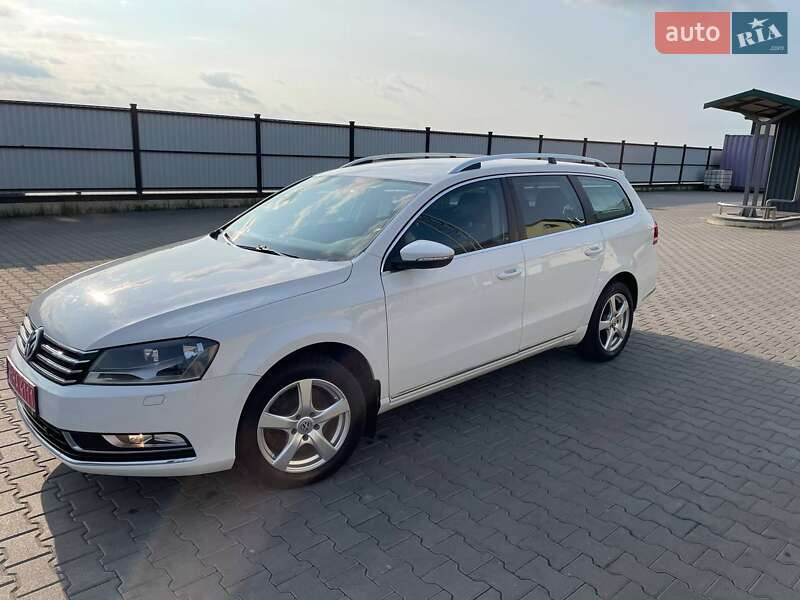 Универсал Volkswagen Passat 2011 в Луцке