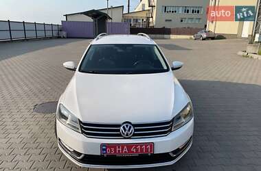 Універсал Volkswagen Passat 2011 в Луцьку