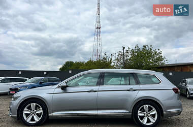 Универсал Volkswagen Passat 2022 в 