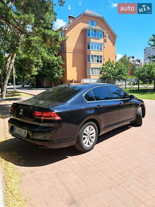 Седан Volkswagen Passat 2017 в Кременчуге