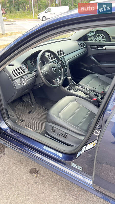 Седан Volkswagen Passat 2015 в Киеве