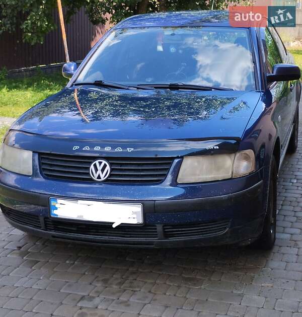 Седан Volkswagen Passat 1998 в Носовке