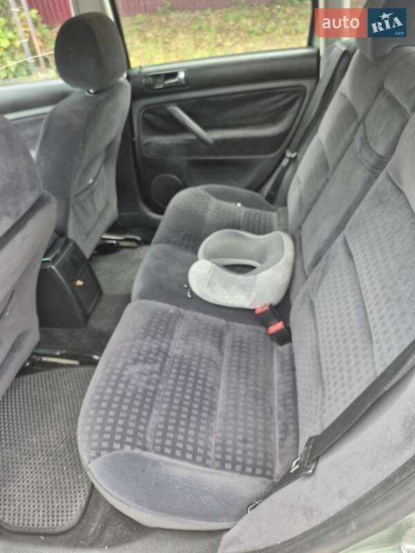 Универсал Volkswagen Passat 2002 в Вижнице