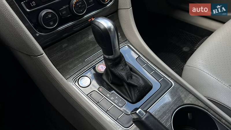 Седан Volkswagen Passat 2016 в Львове фото 16 Седан Volkswagen Passat 2016 в Львове