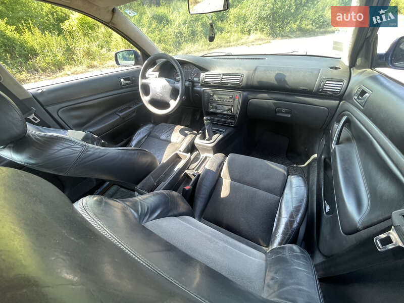 Седан Volkswagen Passat 1999 в Великом Березном