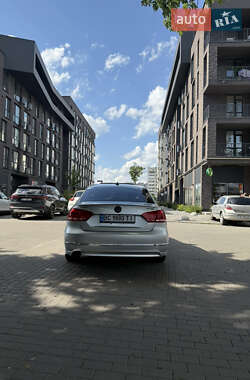 Седан Volkswagen Passat 2015 в 